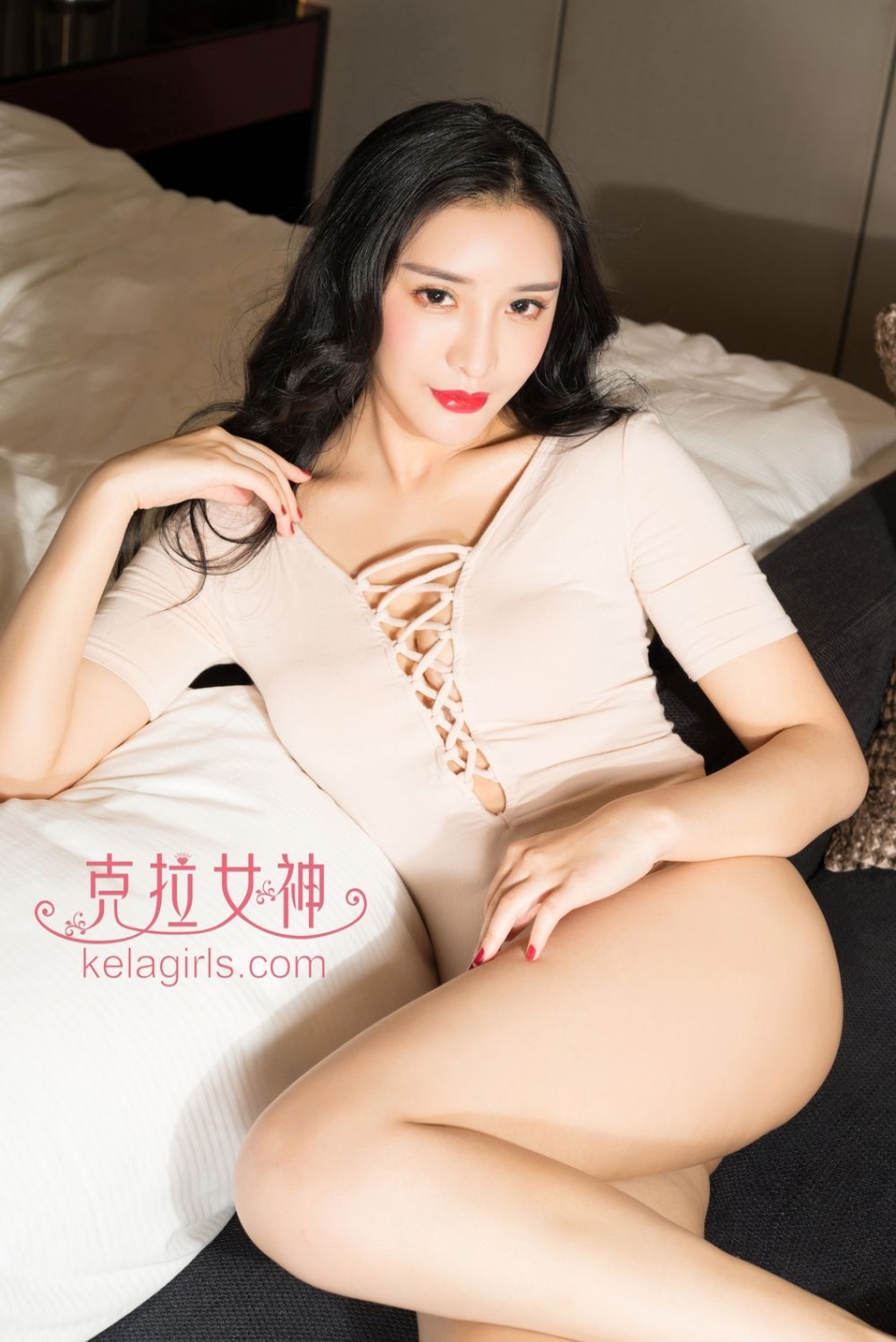 美女少妇小西私房性感写真