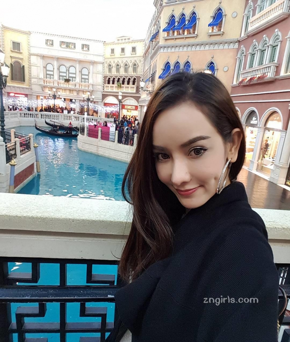 泰国女神Kratai Tadsika比基尼私房照