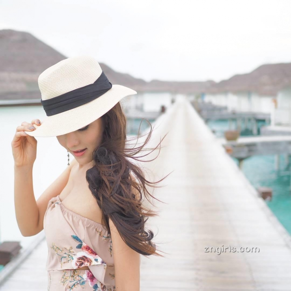 泰国女神Kratai Tadsika比基尼私房照