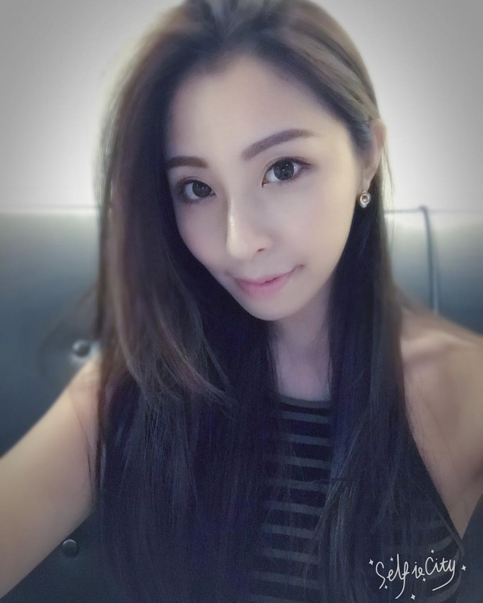 美女主播陈小品性感私房照酥胸诱人