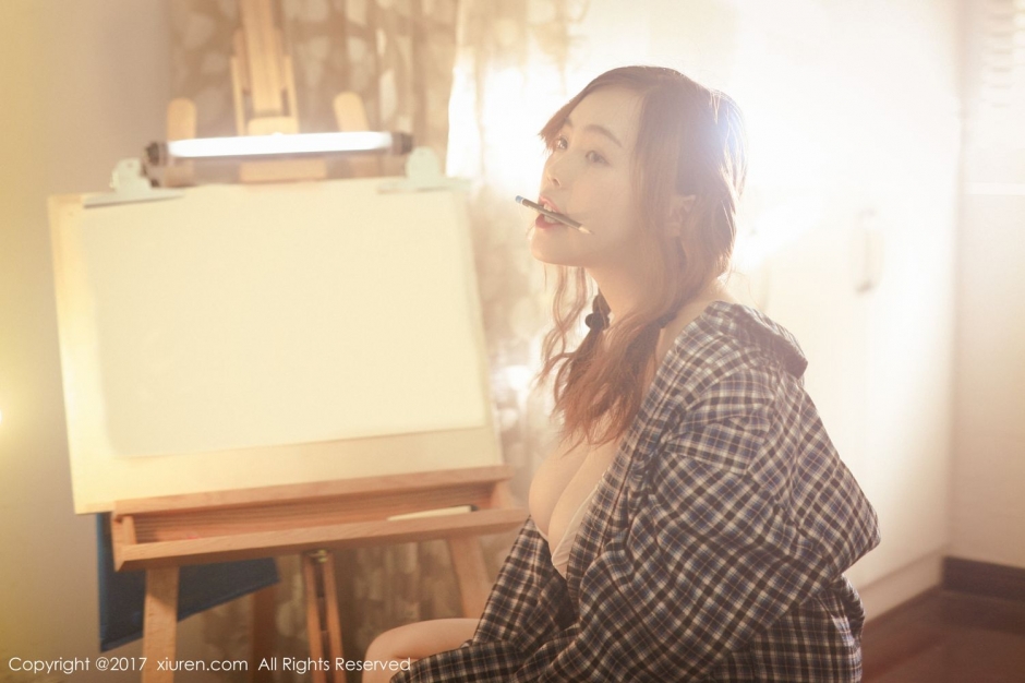 可爱萝莉米爱Demon半透内衣写真秀巨乳