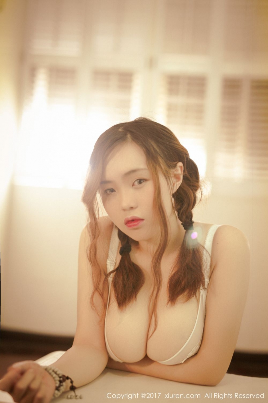 可爱萝莉米爱Demon半透内衣写真秀巨乳