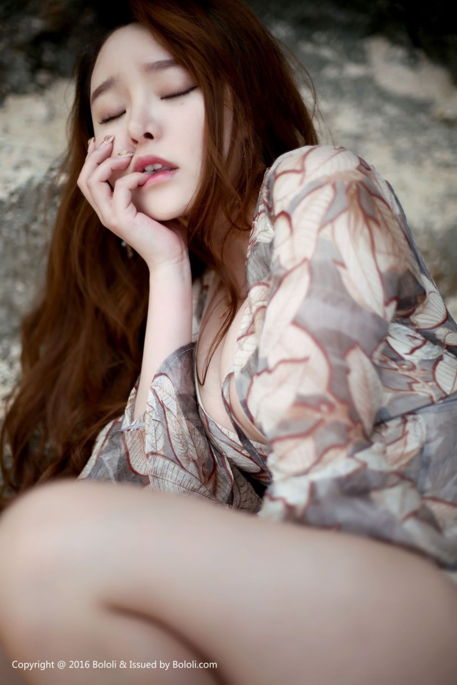 波萝社嫩模柳侑绮海边性感写真诱惑迷人