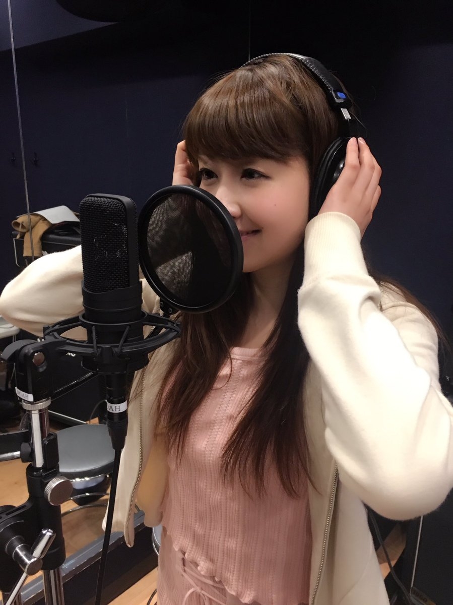 日本美女御姐成美清纯私房照