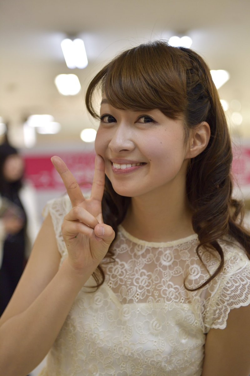 日本美女御姐成美清纯私房照