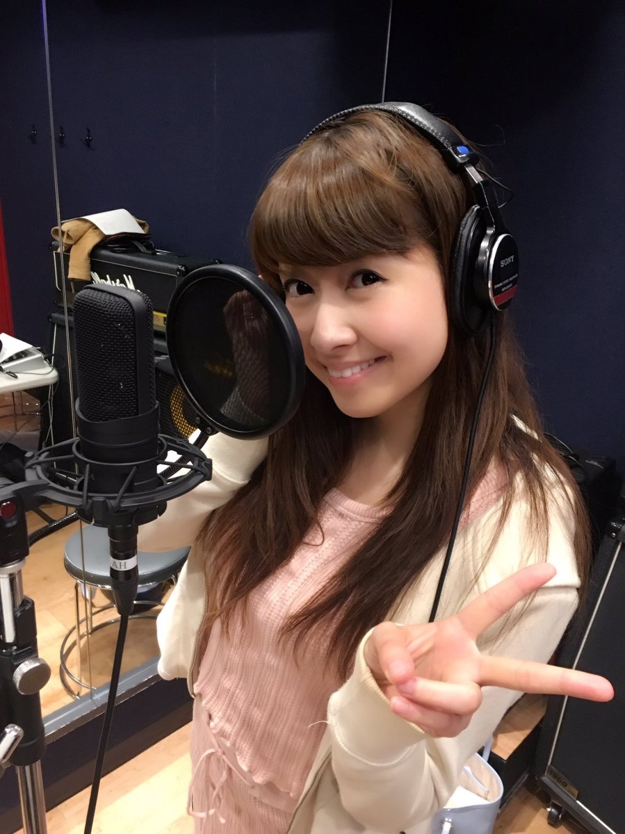 日本美女御姐成美清纯私房照