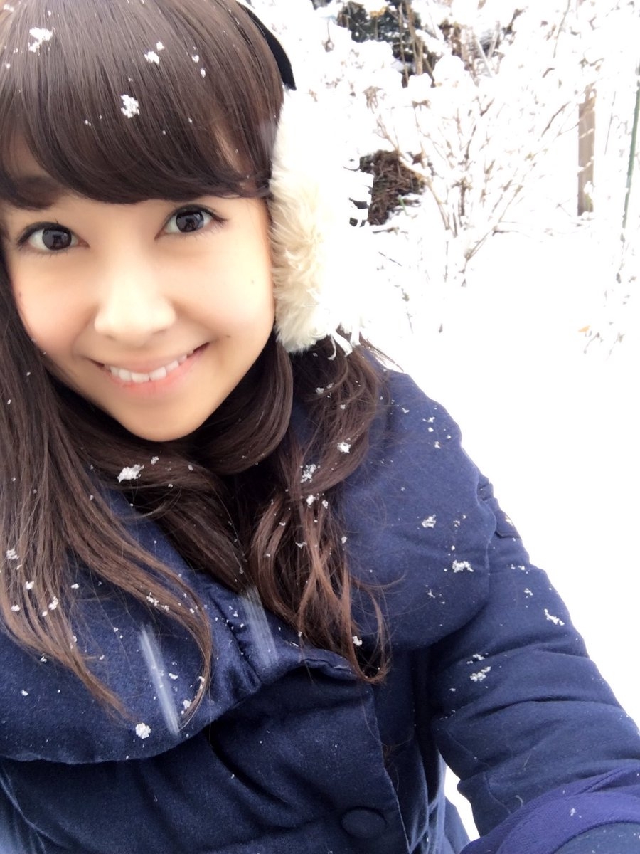 日本美女御姐成美清纯私房照