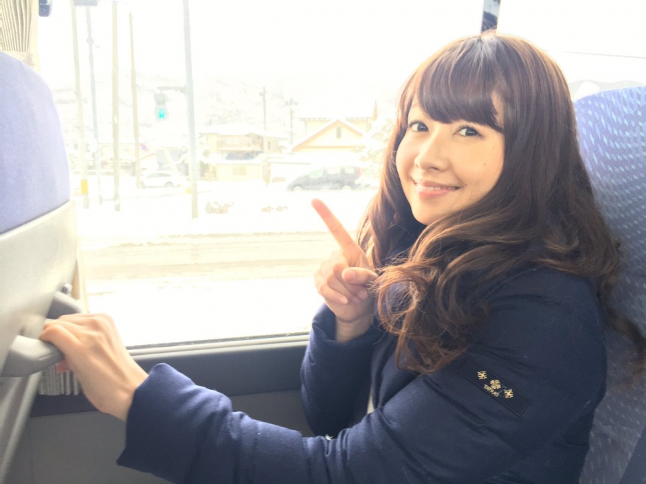 日本美女御姐成美清纯私房照