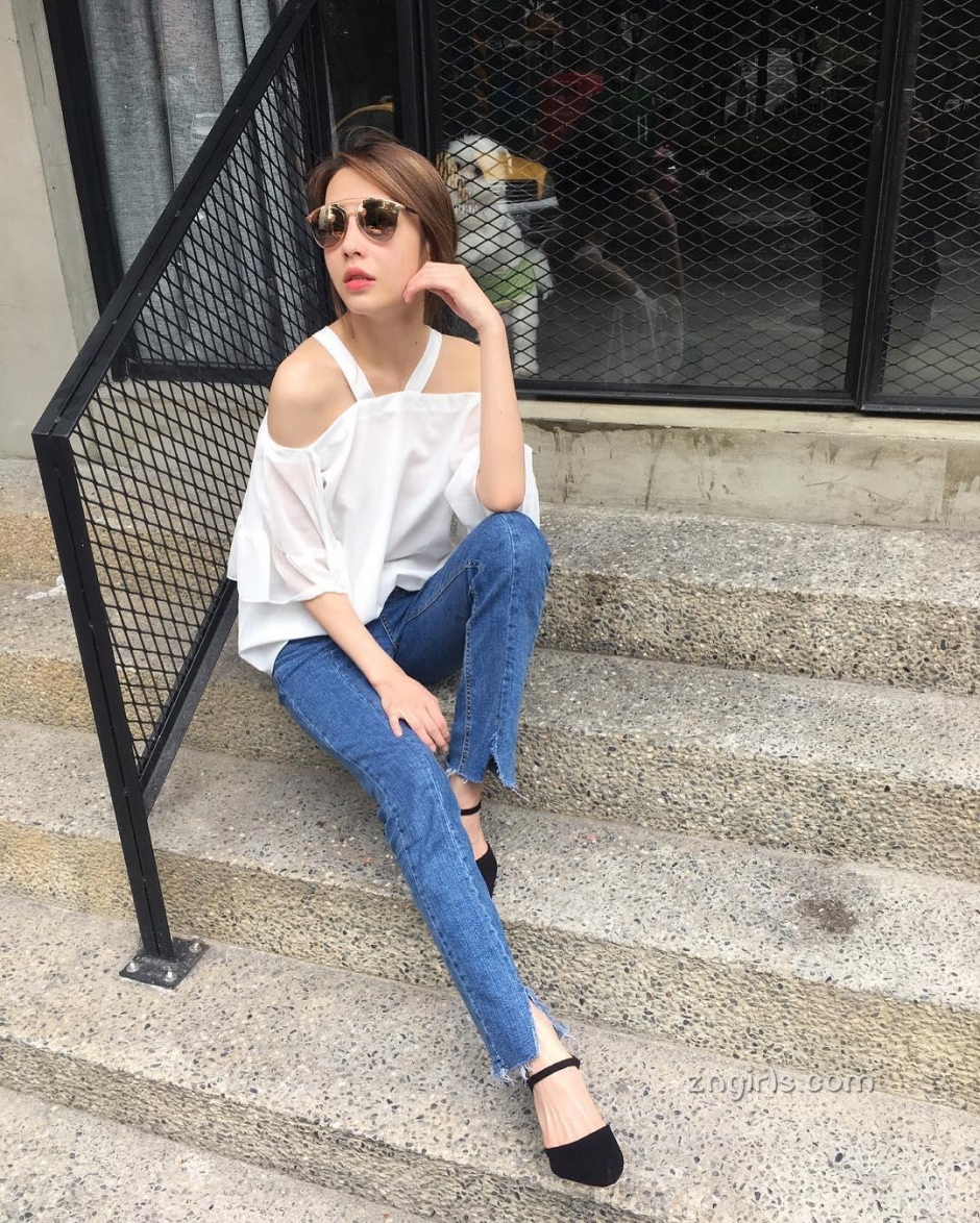 台湾美女小白Janet比基尼私房写真