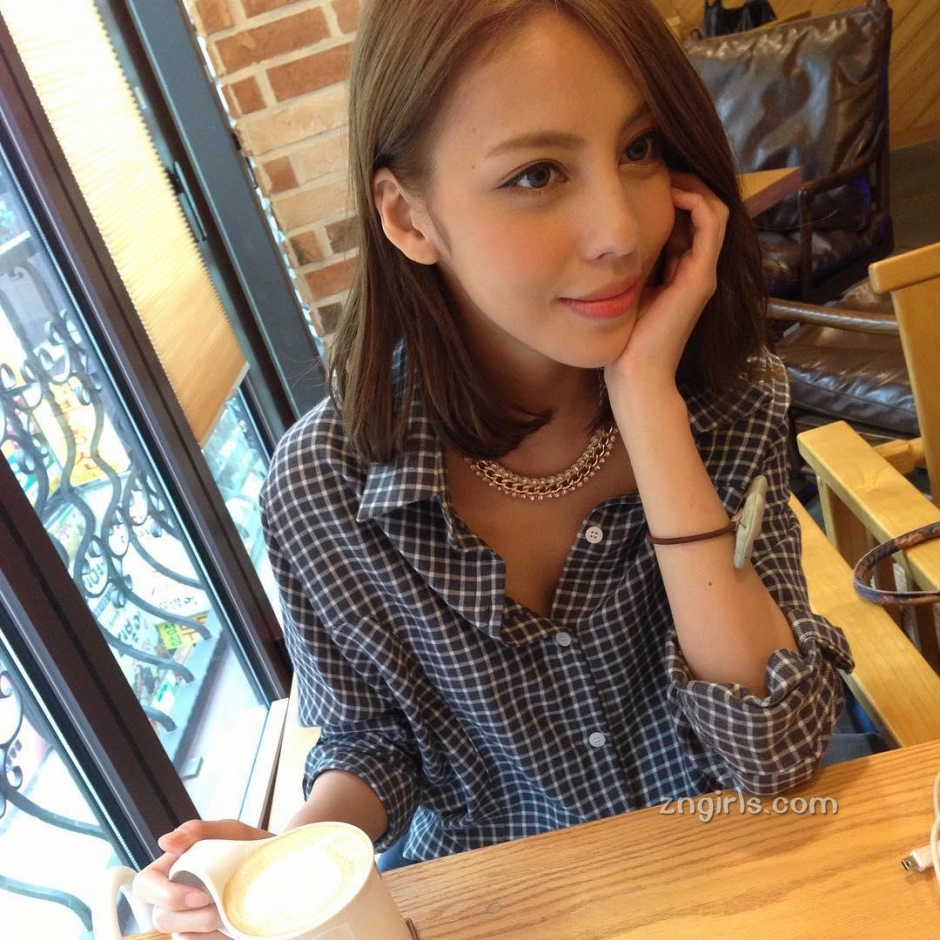 台湾美女小白Janet比基尼私房写真