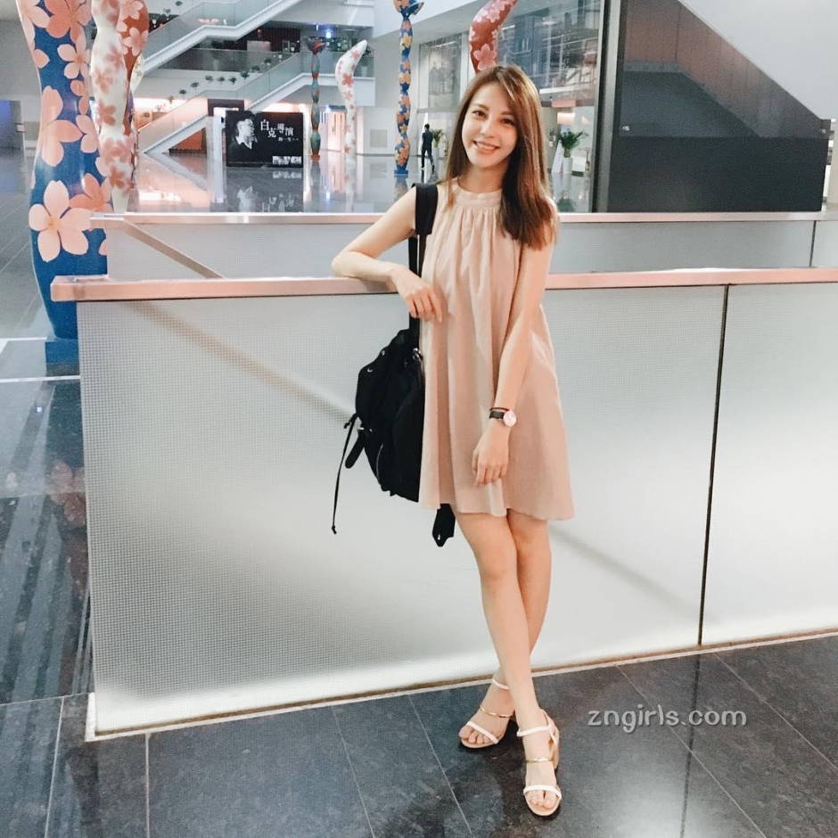 台湾美女小白Janet比基尼私房写真