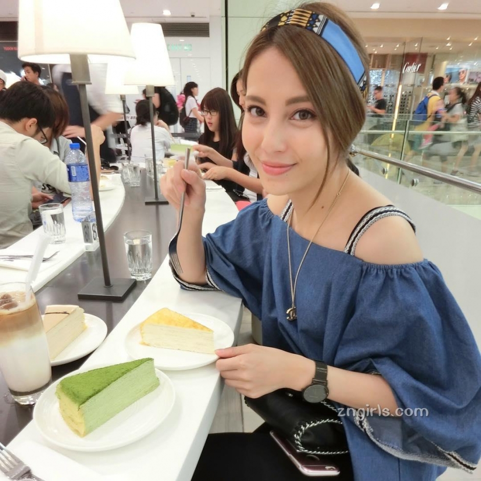 台湾美女小白Janet比基尼私房写真