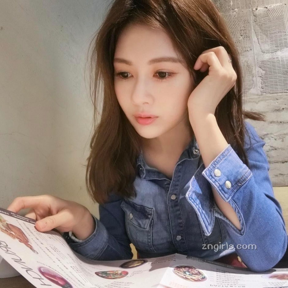 美女空姐Yu Ting Chen比基尼自拍性感迷人