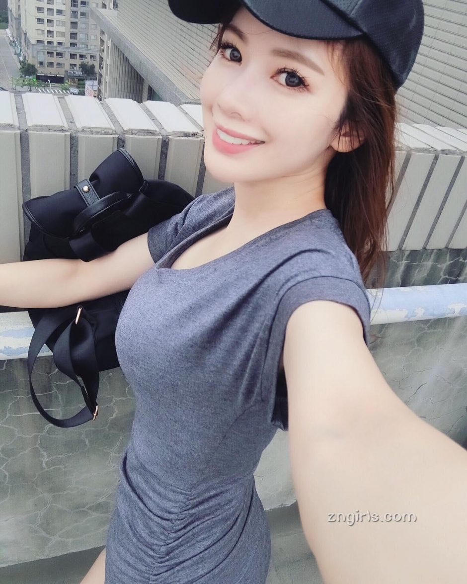 美女空姐Yu Ting Chen比基尼自拍性感迷人