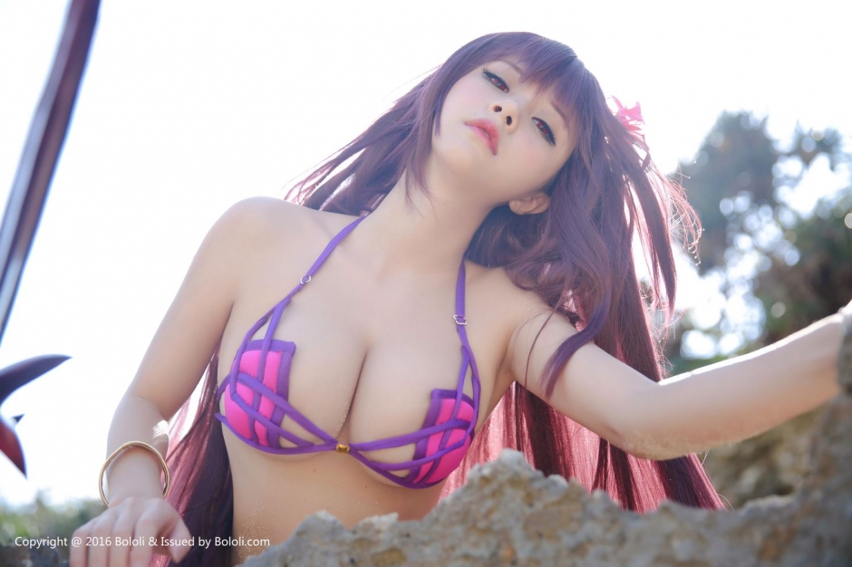 波萝社夏美酱性感比基尼写真火辣诱人