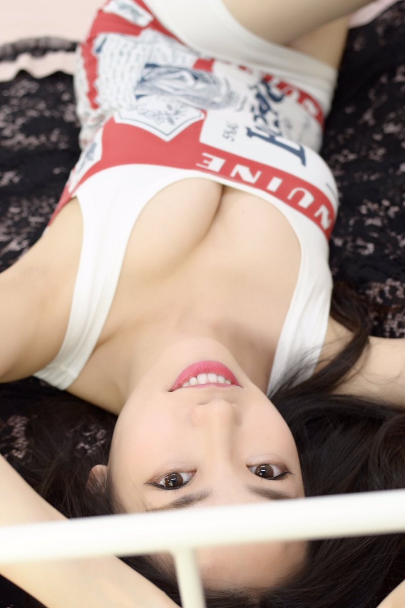 美女模特神美Raina豹纹比基尼私房写真