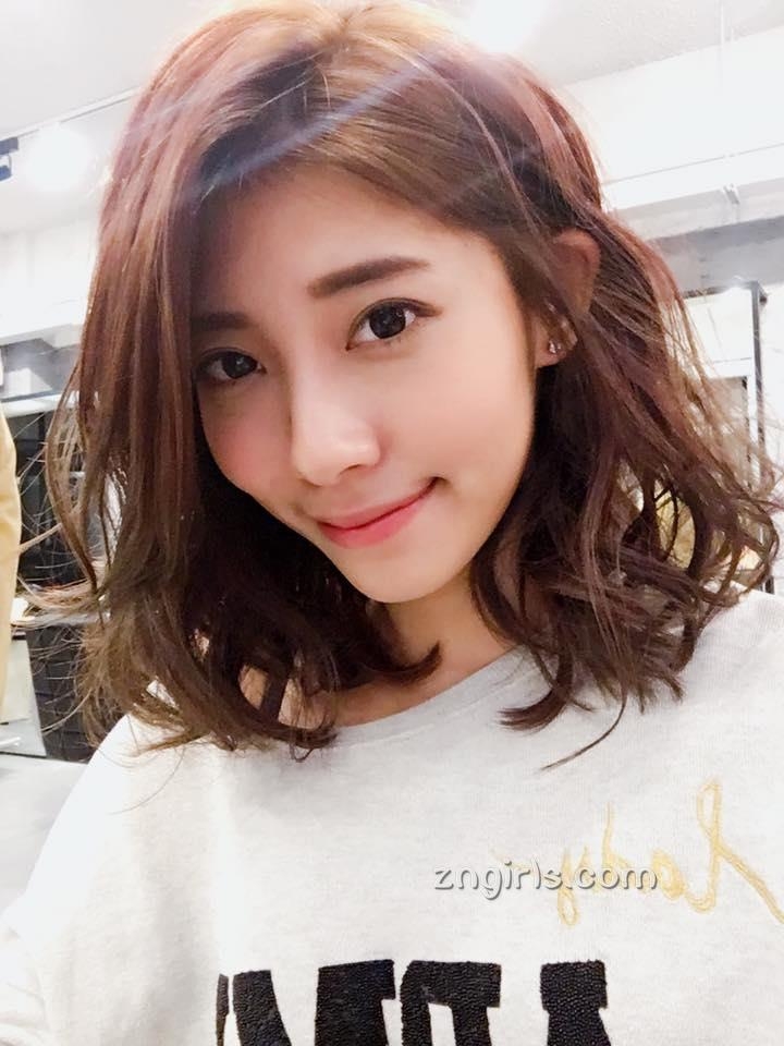 台湾美女晴晴性感私房照酥胸诱人