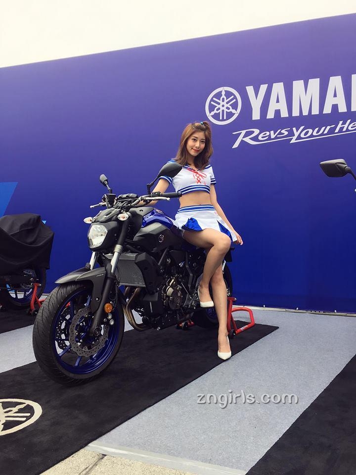 台湾美女晴晴性感私房照酥胸诱人