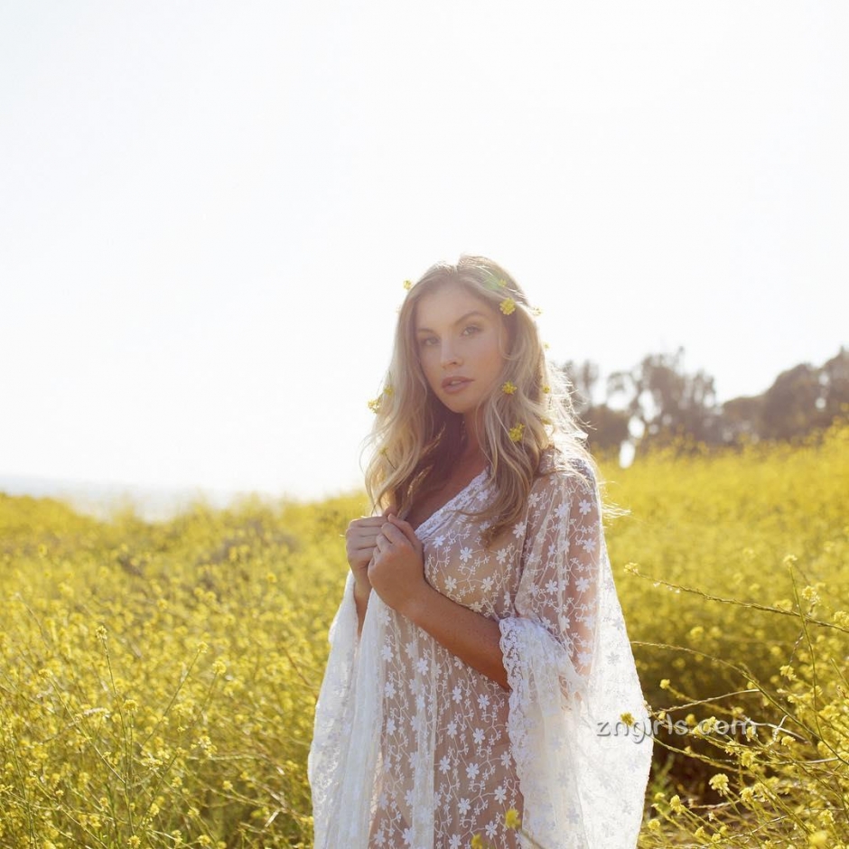 外国美女Carly Lauren性感比基尼写真