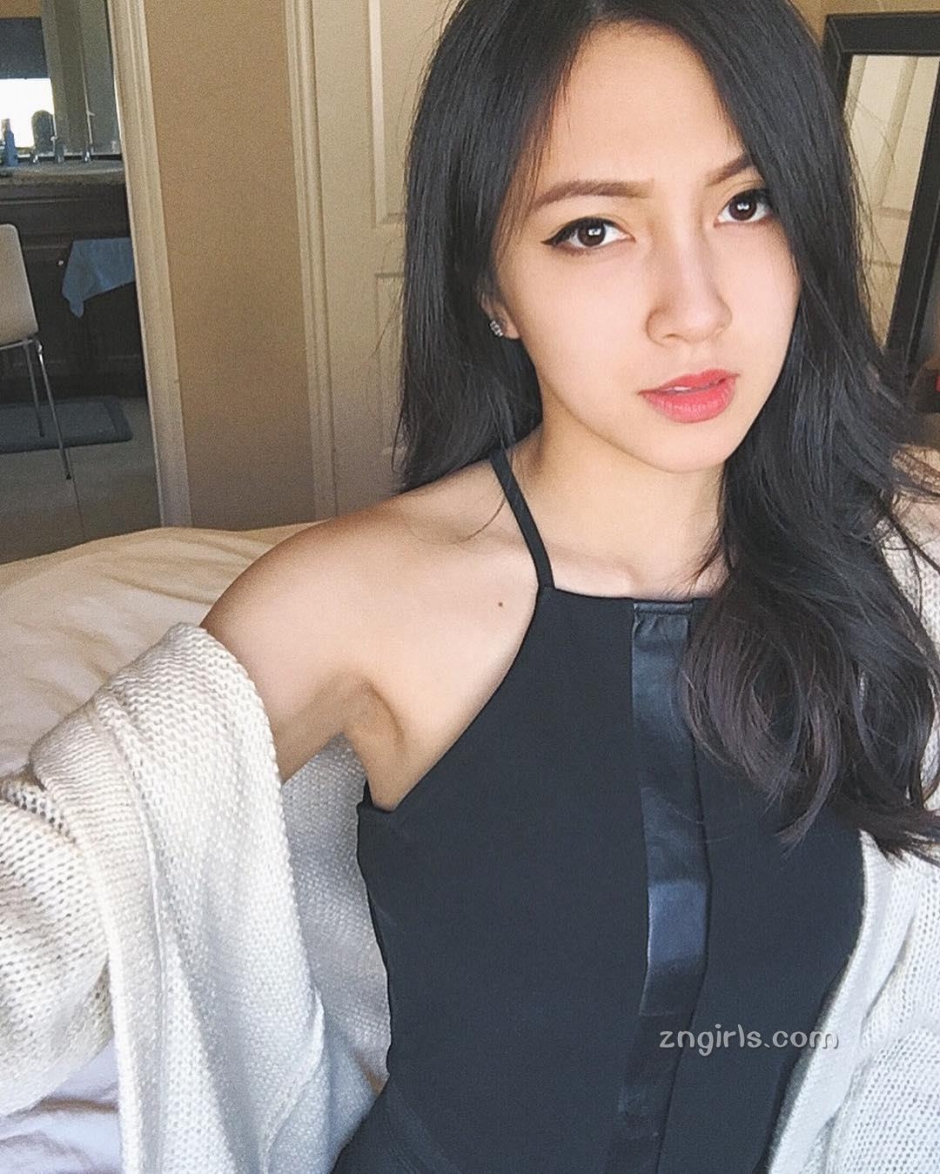 越南御姐Jessie Luong冷艳私房自拍照