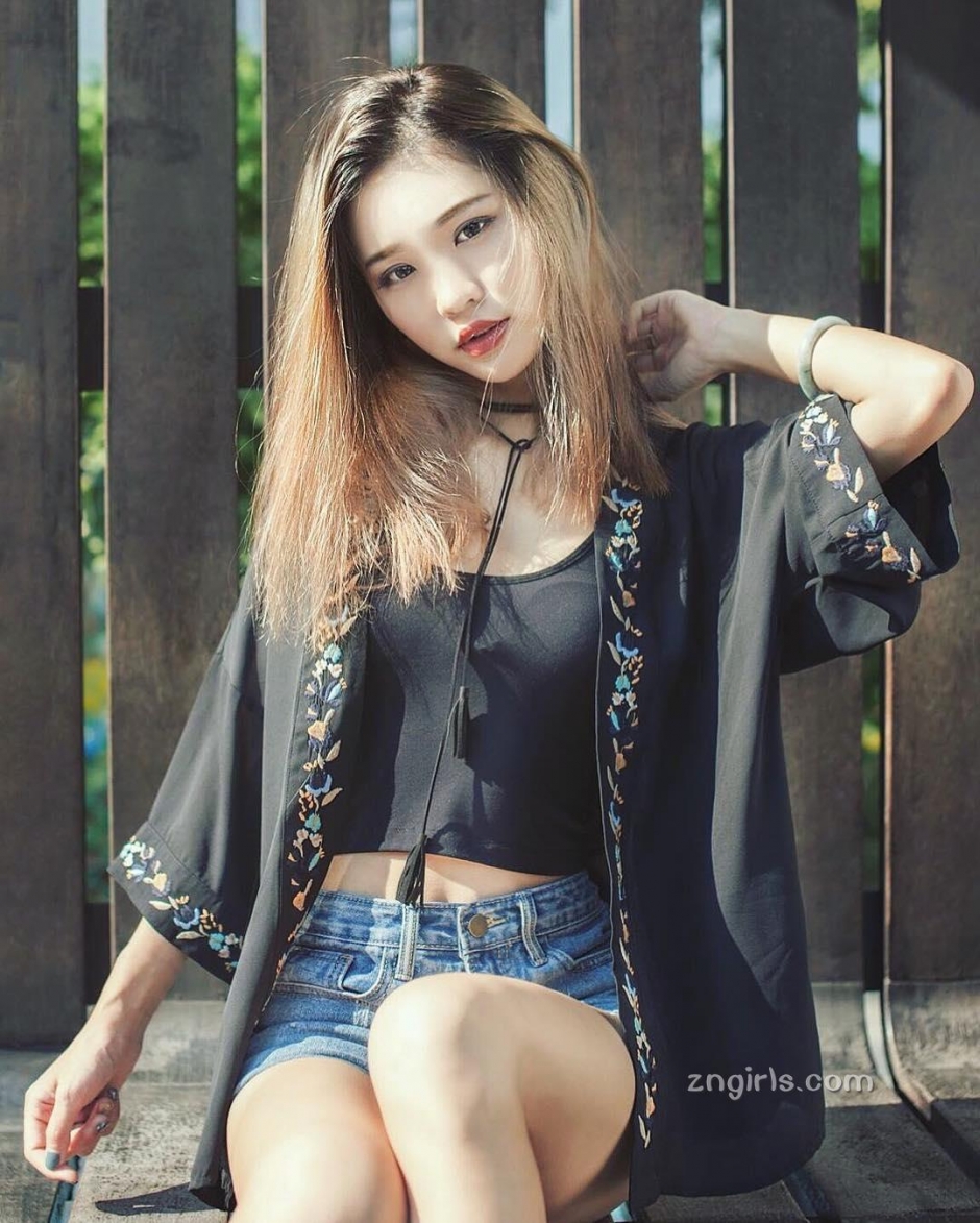 美女模特赵雨晴私房写真清纯迷人