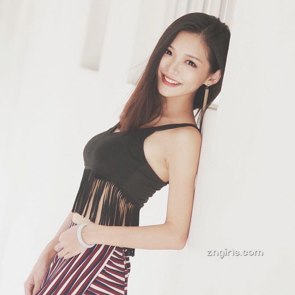 美女模特赵雨晴私房写真清纯迷人