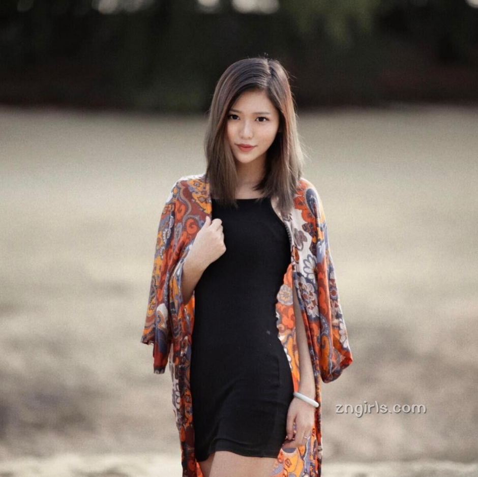 美女模特赵雨晴私房写真清纯迷人