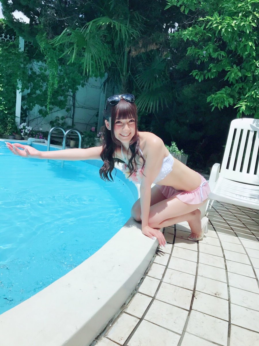 日本赛车女郎堀尾实咲私房写真图片