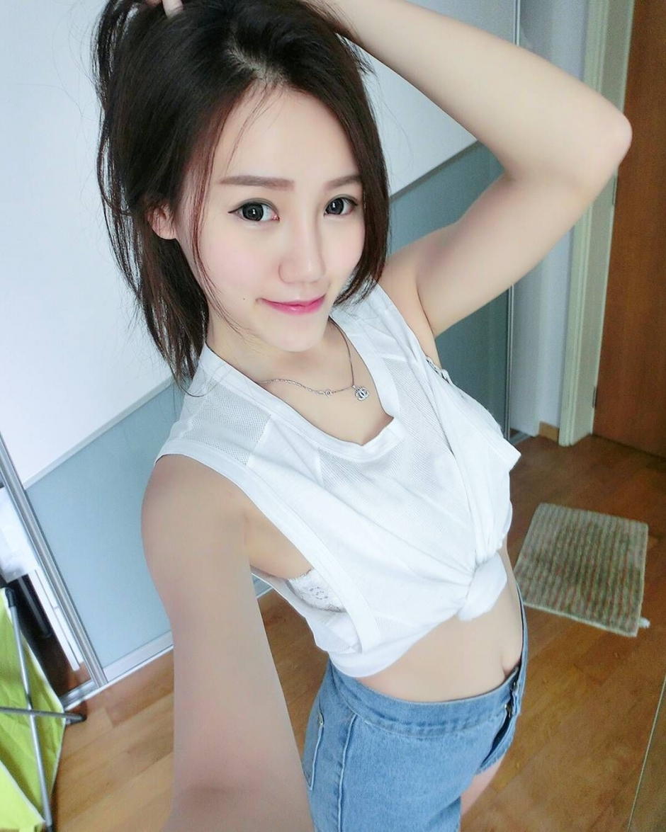 大马美女Michttano私房自拍照甜美迷人