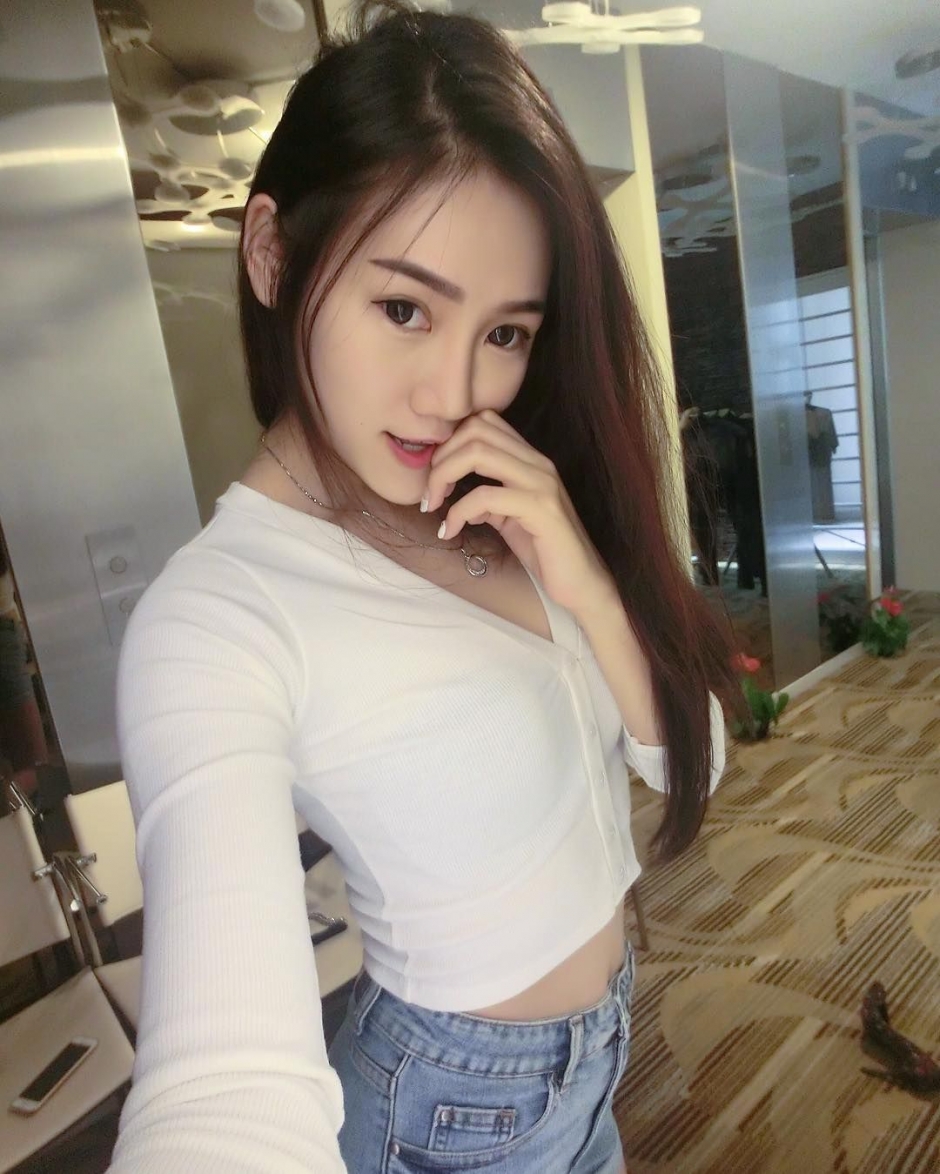 大马美女Michttano私房自拍照甜美迷人