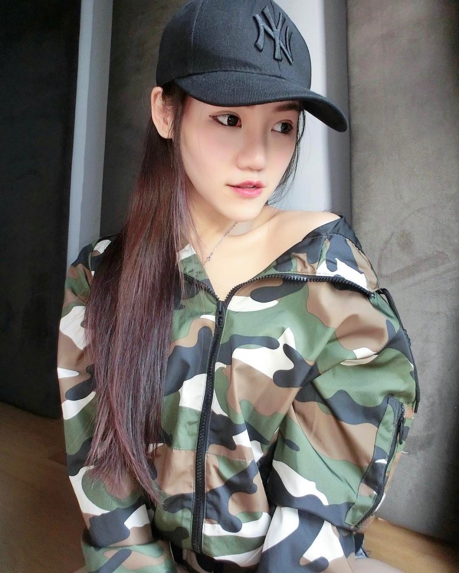 大马美女Michttano私房自拍照甜美迷人