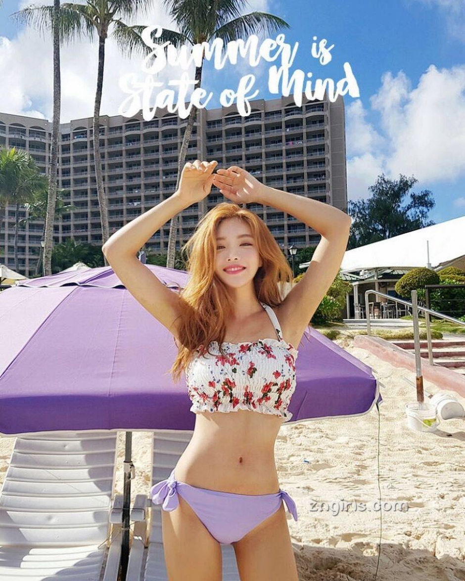 韩国模特真熙私房性感写真秀丰满身材