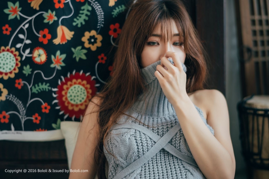 波萝社美女kbora连体装写真翘臀诱人