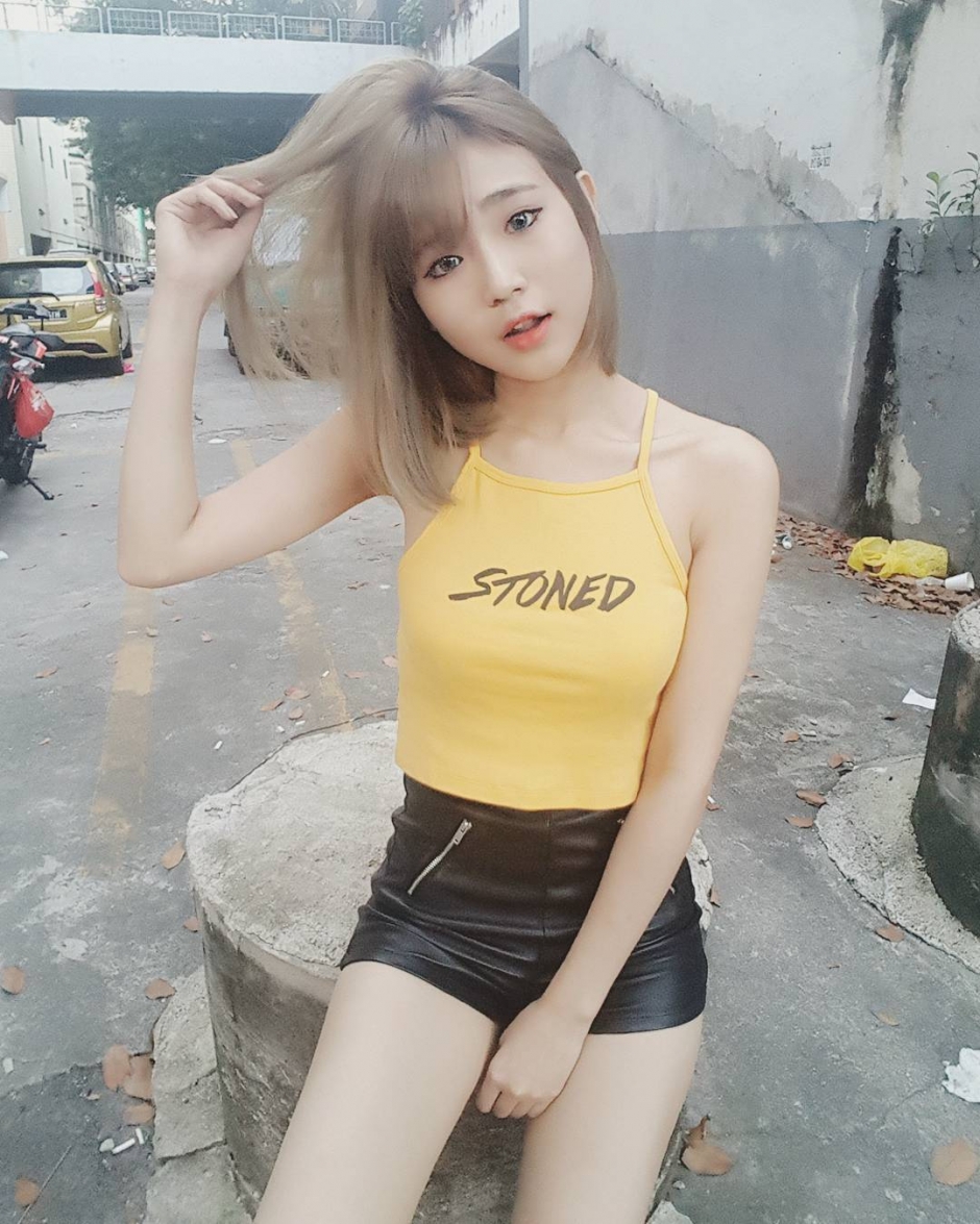 美女萝莉Sylvia Tan比基尼写真图片