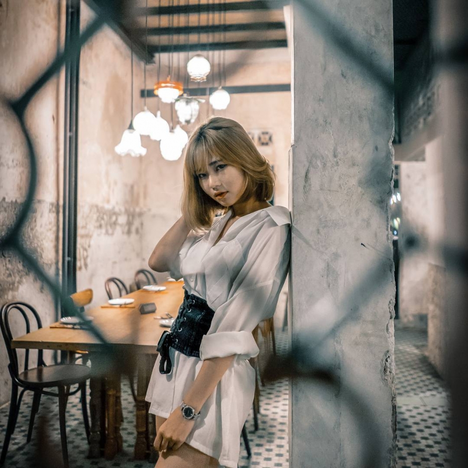 美女萝莉Sylvia Tan比基尼写真图片