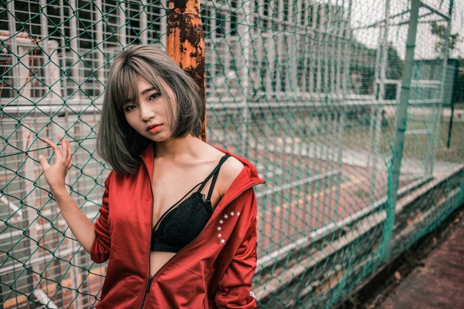 美女萝莉Sylvia Tan比基尼写真图片