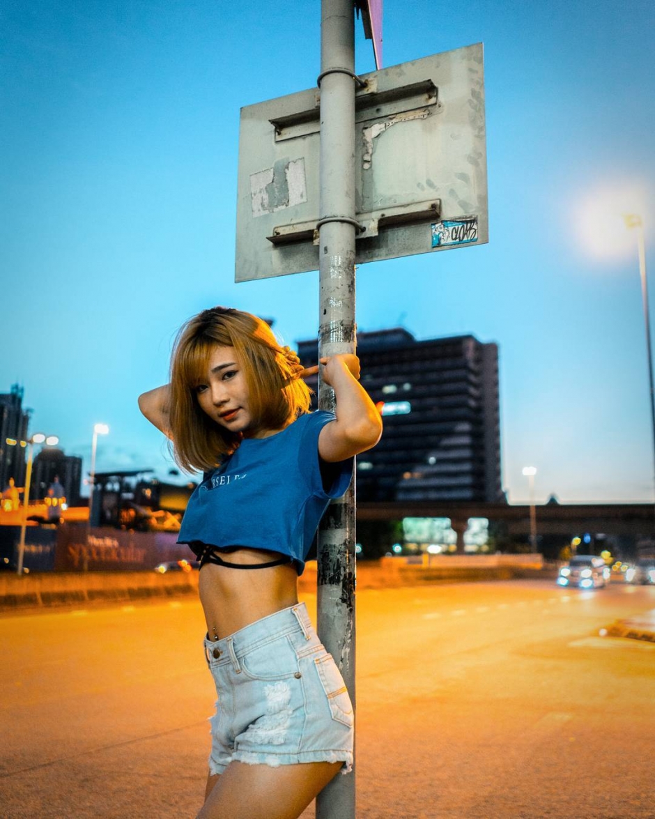 美女萝莉Sylvia Tan比基尼写真图片