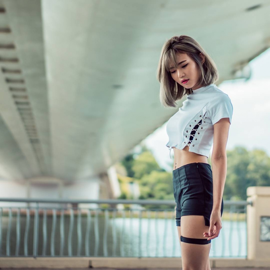 美女萝莉Sylvia Tan比基尼写真图片