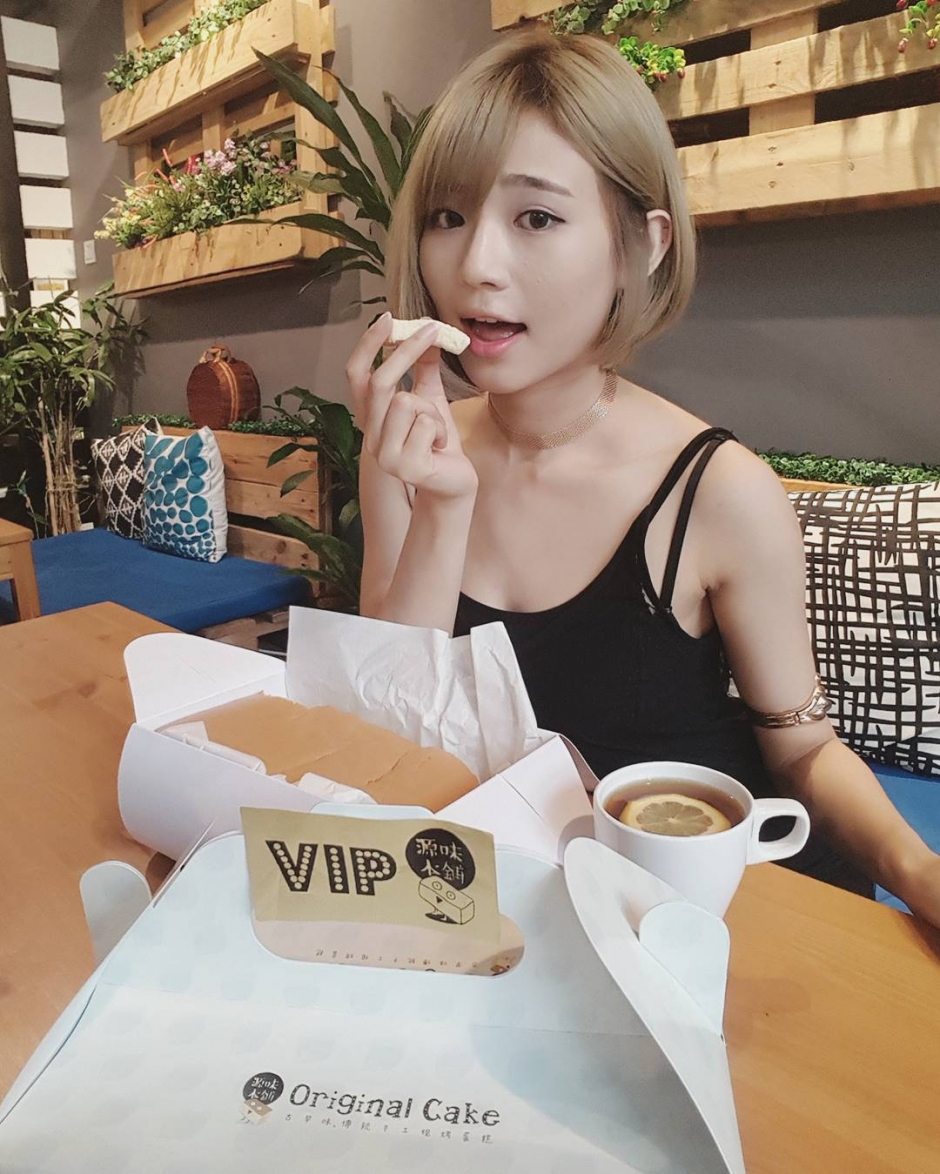 美女萝莉Sylvia Tan比基尼写真图片