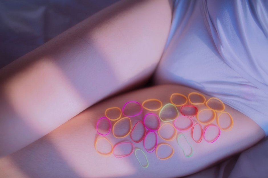 美女主持周星丽私房内衣写真长腿迷人