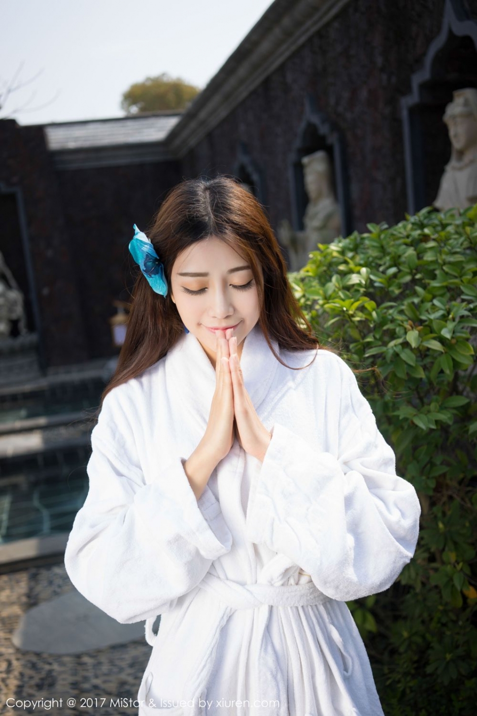 气质美女小蕾蕾泳装写真清纯迷人