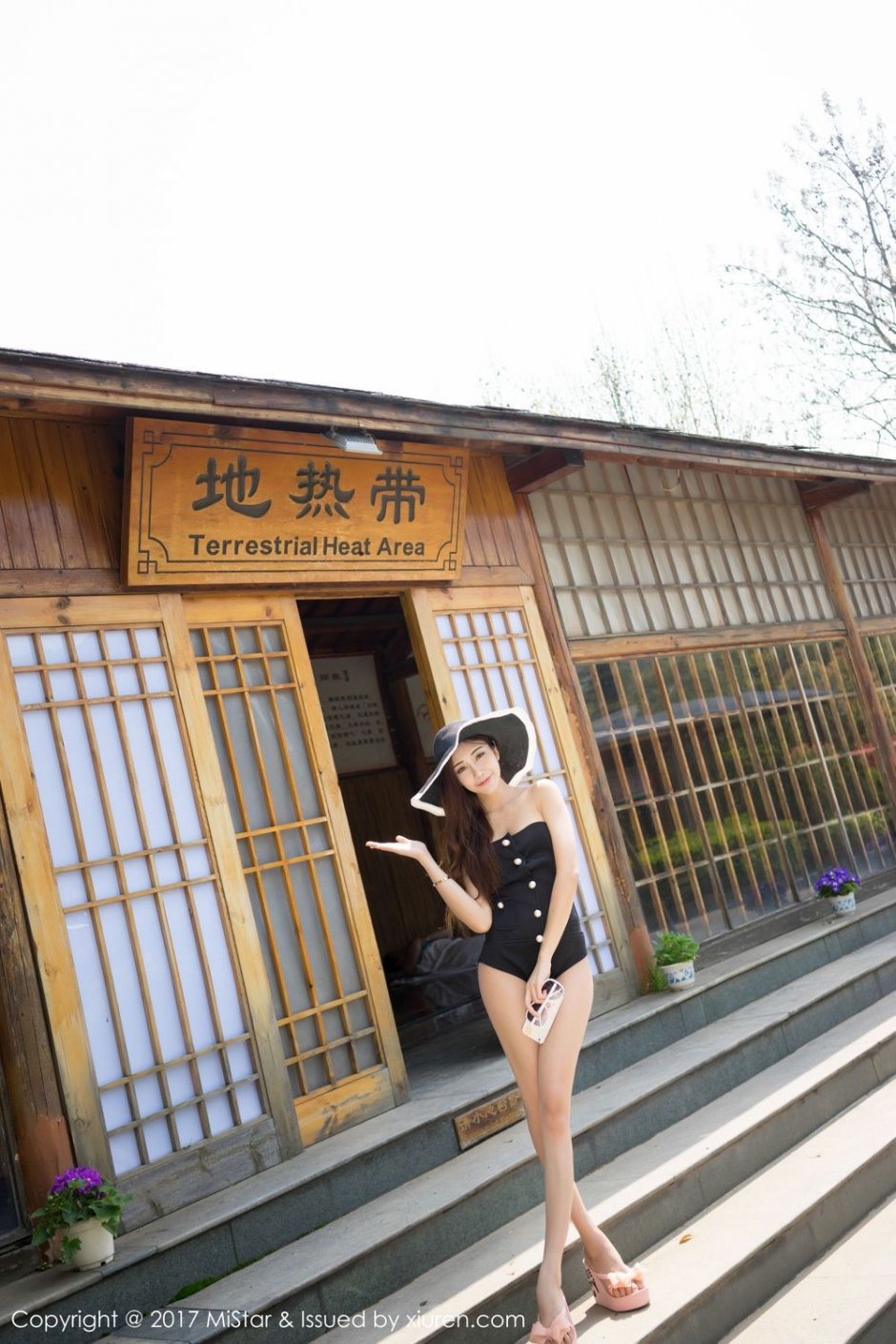 气质美女小蕾蕾泳装写真清纯迷人