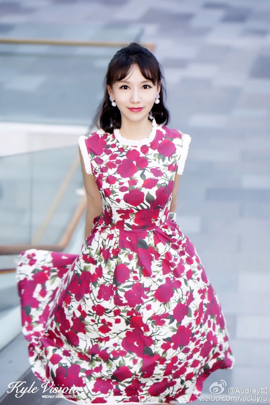 气质美女展如唯美家居写真女神范十足