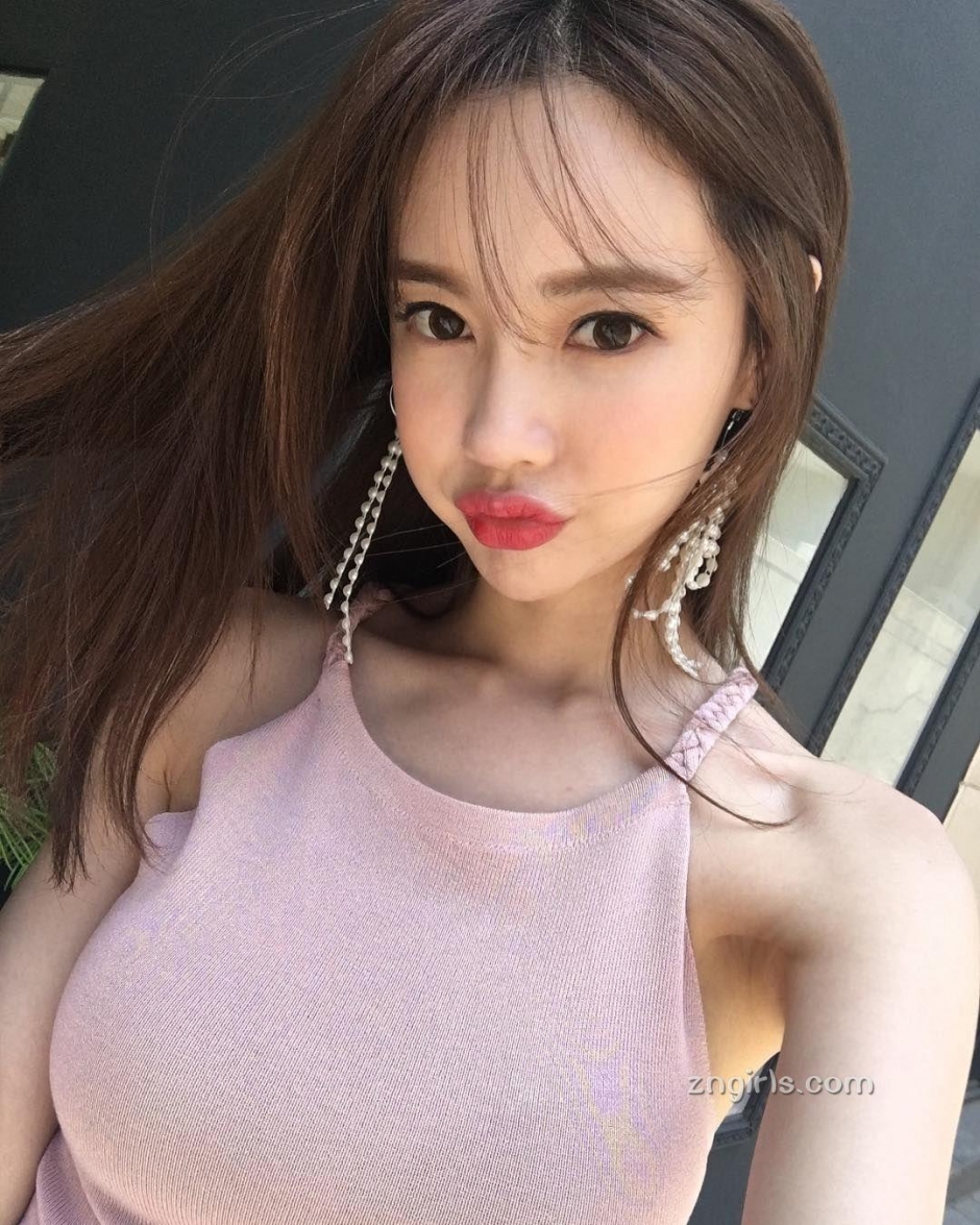 韩国模特慧美街拍写真气质迷人