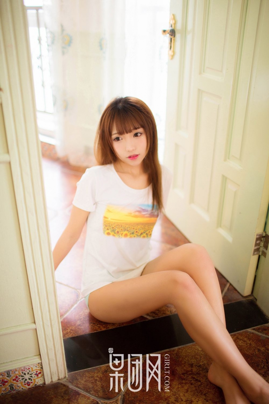 美女萝莉私房内衣写真可爱迷人