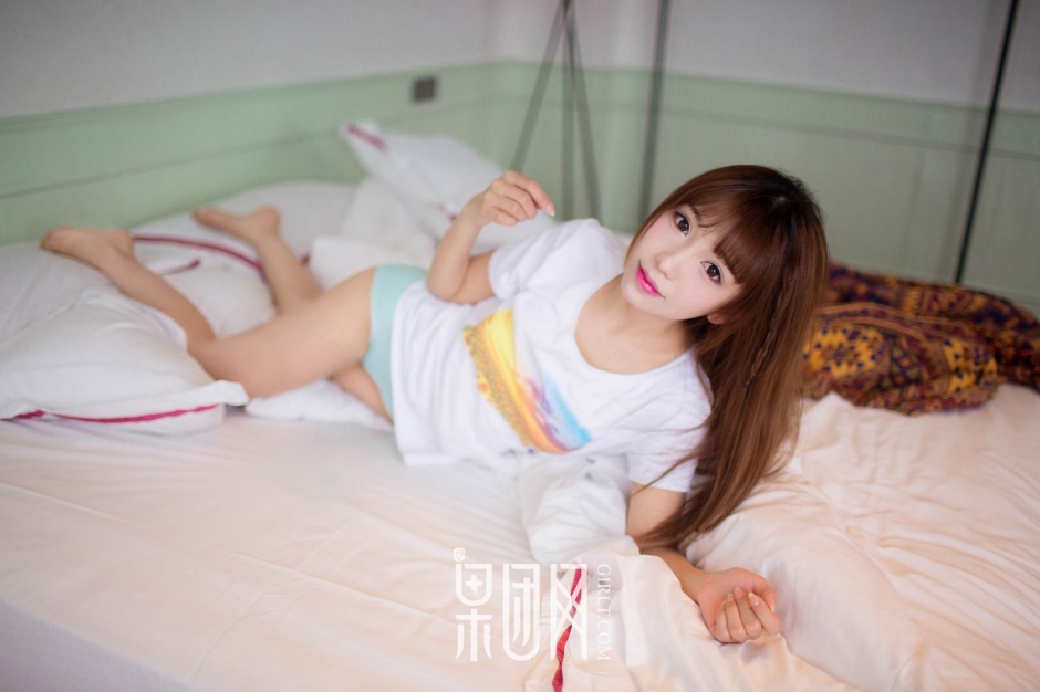 美女萝莉私房内衣写真可爱迷人