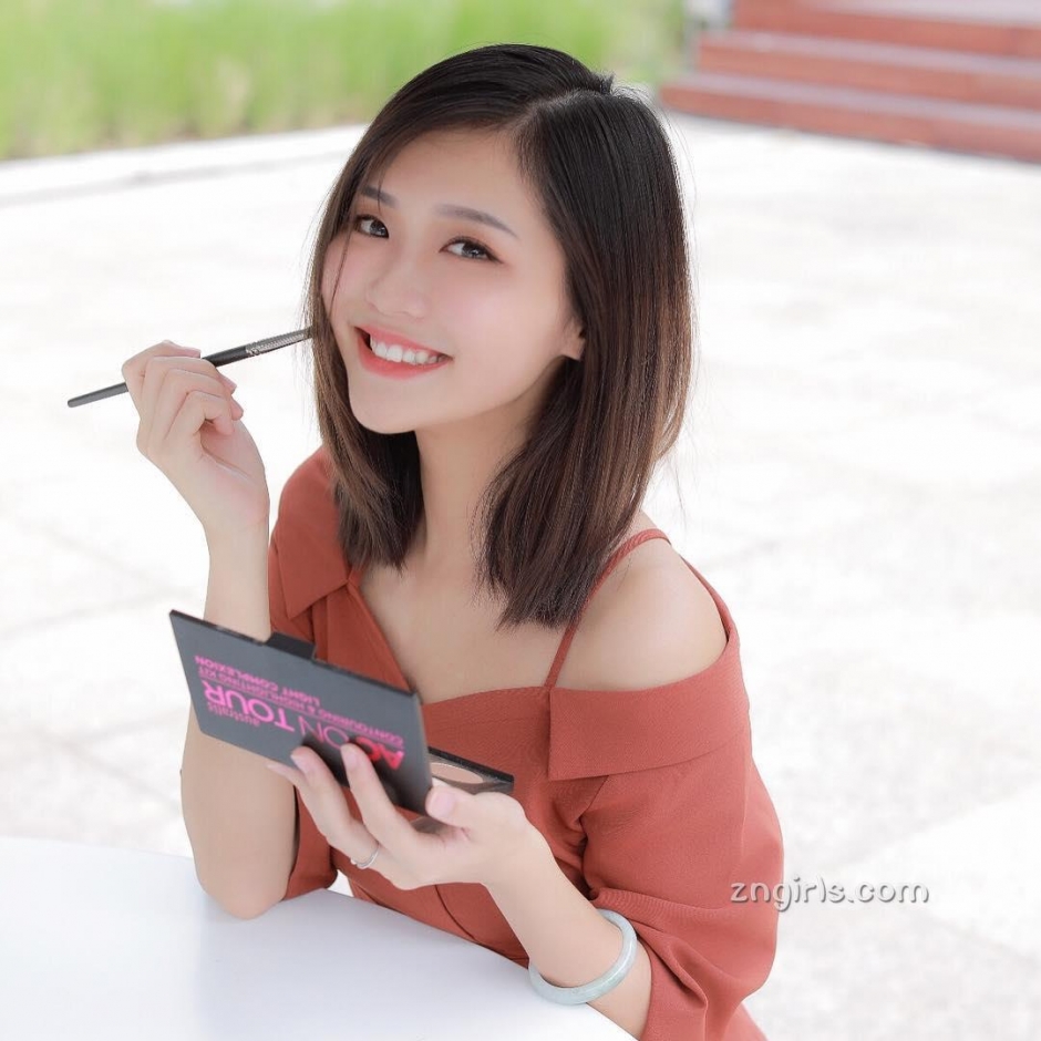 美女模特赵雨晴清纯私房写真