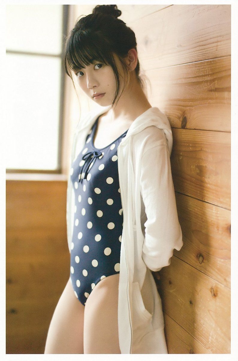 日本美女小畑优奈比基尼写真白嫩迷人