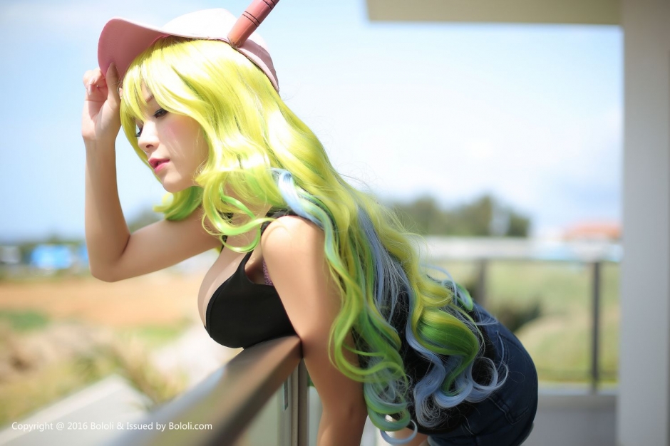 波萝社美女夏美酱cosplay写真巨乳诱人