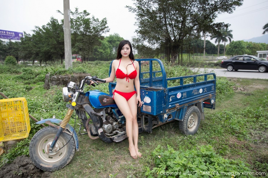 混血美女模特林美惠子比基尼性感写真